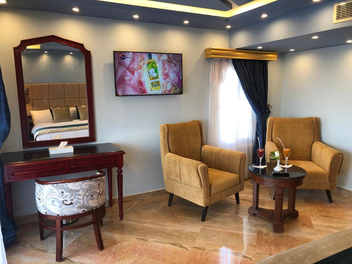 Hotel Pyramids Nile Tower
