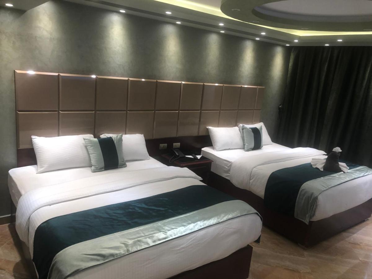 Pyramids Nile Tower Hotel 3*
